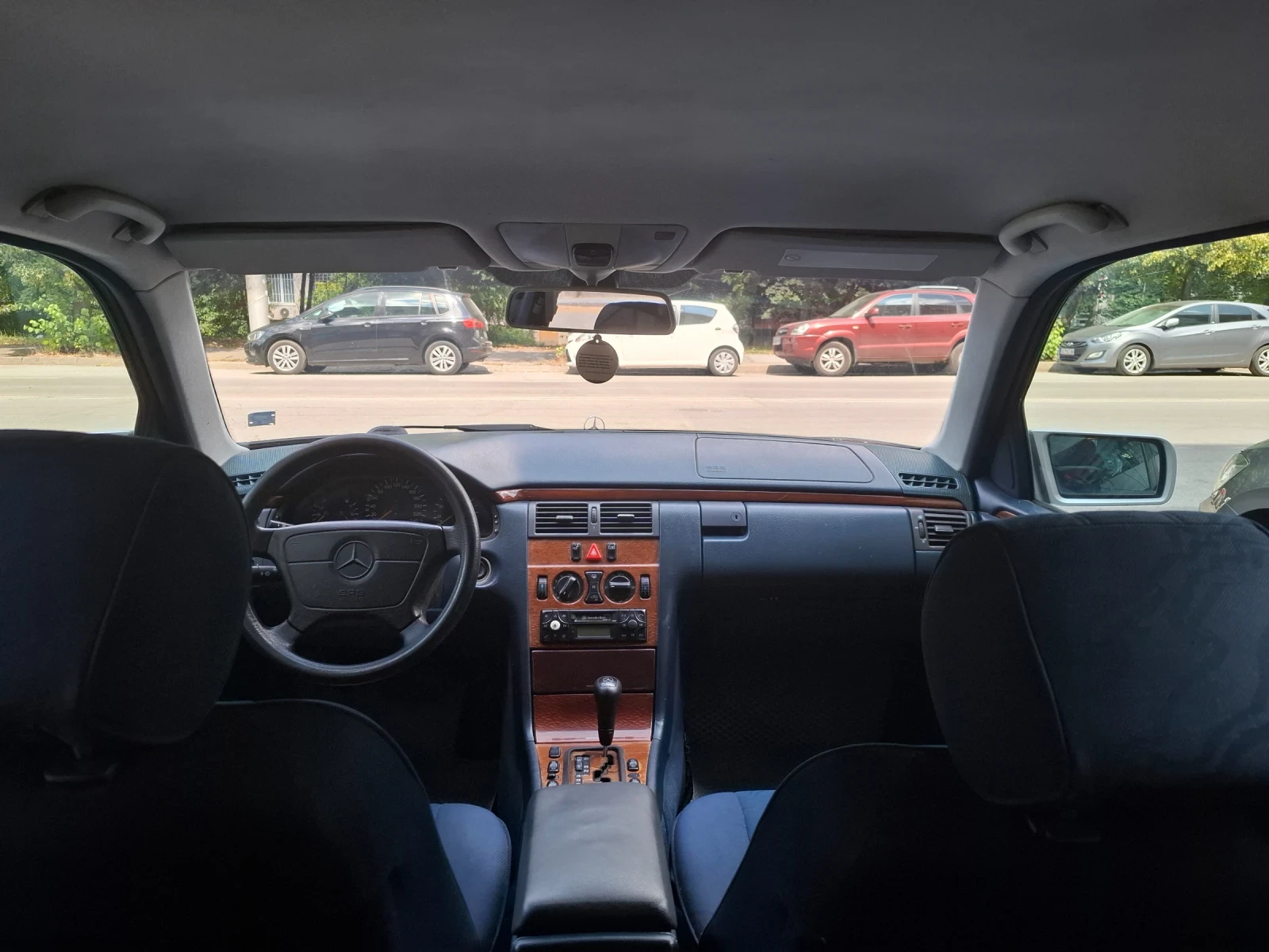 Mercedes-Benz E 240 V6, снимка 8 - Автомобили и джипове - 55574371