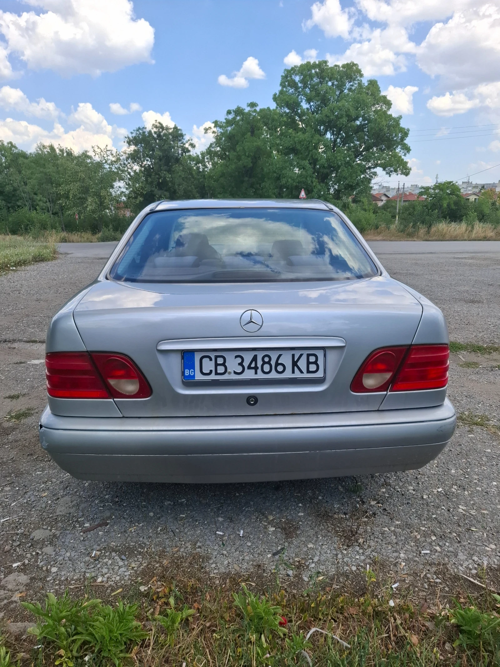 Mercedes-Benz E 240 V6, снимка 5 - Автомобили и джипове - 55574371
