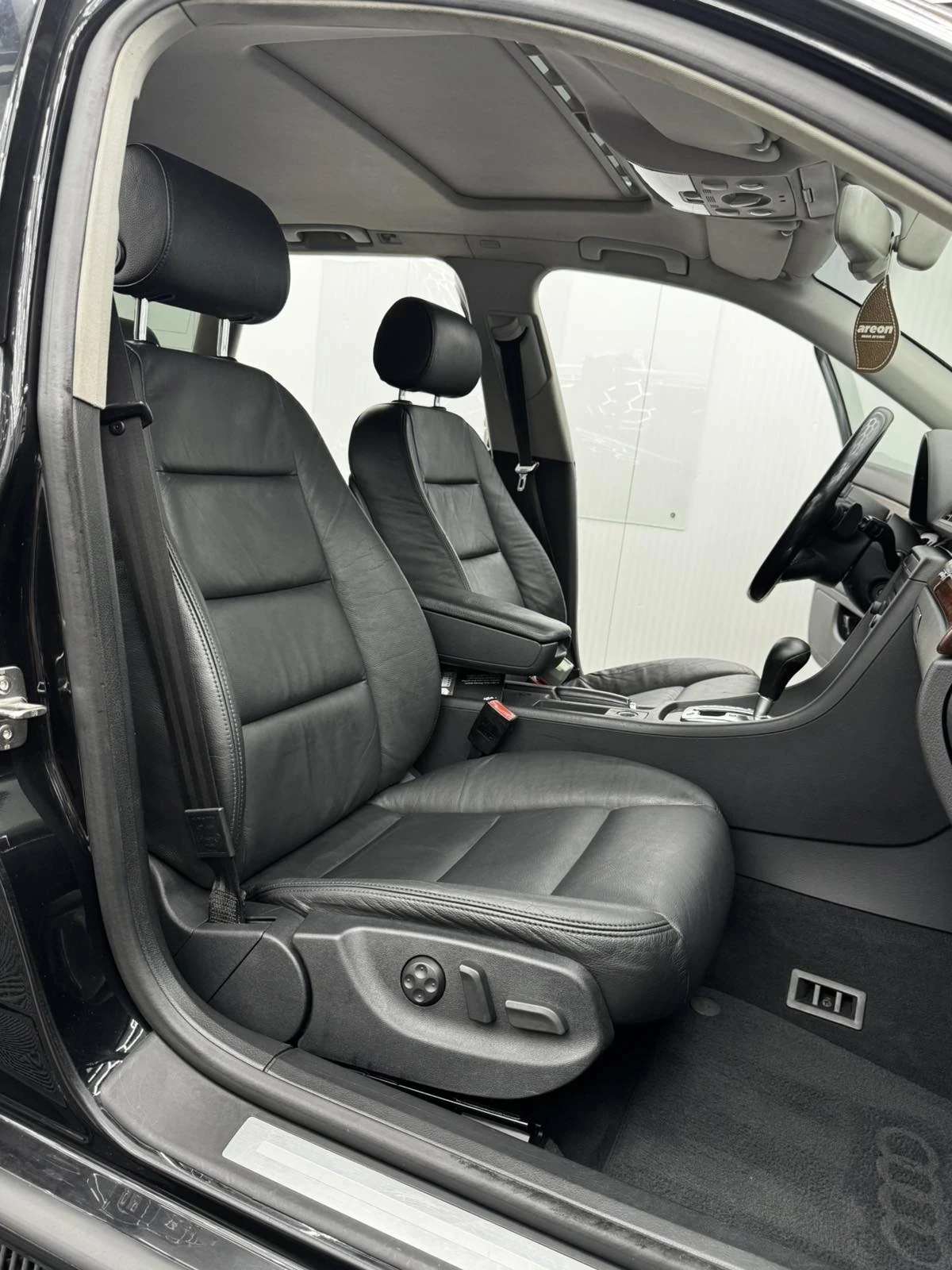 Audi A4, снимка 4 - Автомобили и джипове - 55682613