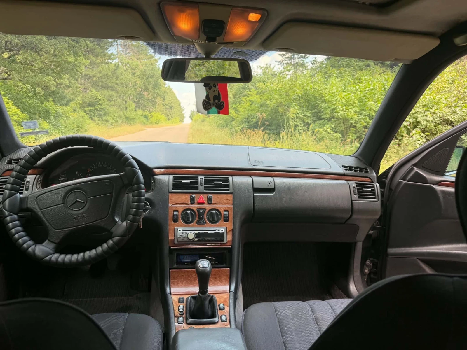 Mercedes-Benz E 290, снимка 3 - Автомобили и джипове - 55754629