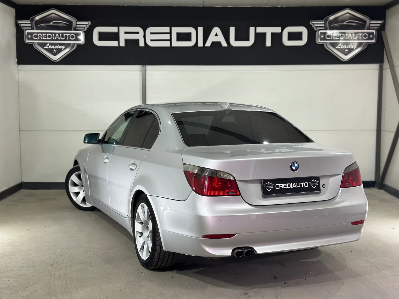 BMW 530 AUTO , снимка 4 - Автомобили и джипове - 55901639