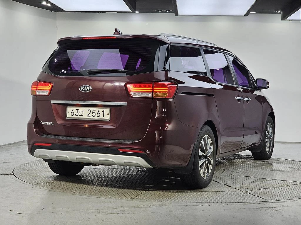 Kia Carnival ПОДГРЕВ ВОЛАН* КРАЙНА ЦЕНА, снимка 4 - Автомобили и джипове - 56024481