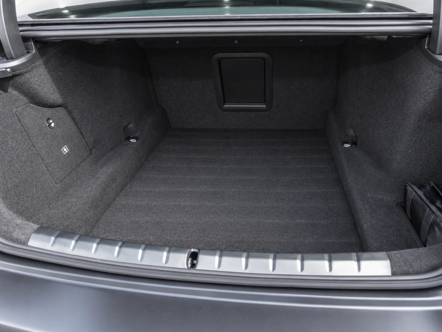 BMW 740 M Sportpaket Pro, снимка 16 - Автомобили и джипове - 56075964
