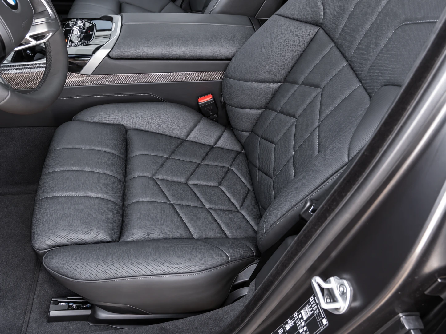 BMW 740 M Sportpaket Pro, снимка 5 - Автомобили и джипове - 56075964
