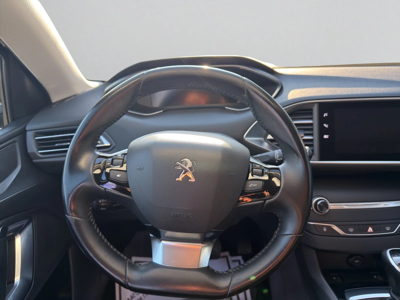Peugeot 308 New Line UP STYLE  1, 5 BlueHDi 130 BVM6//2009081 | Mobile.bg � ����������� 11