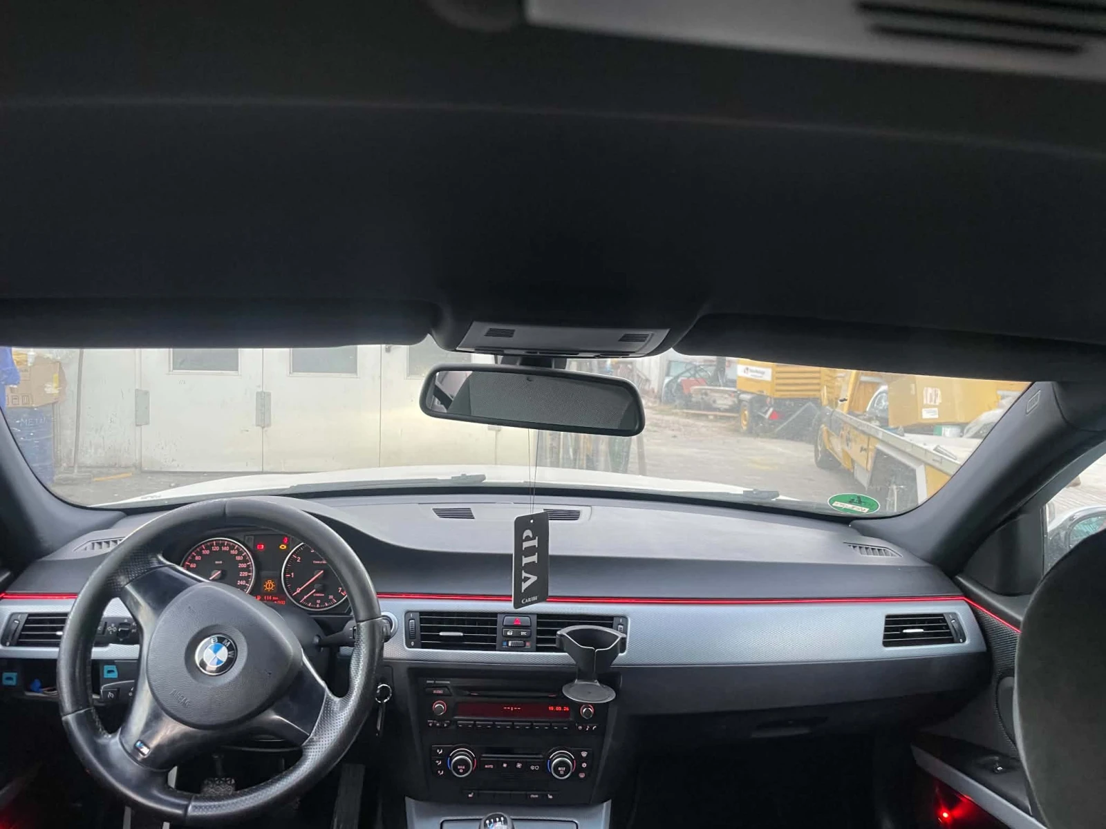 BMW 318, снимка 9 - Автомобили и джипове - 56659828