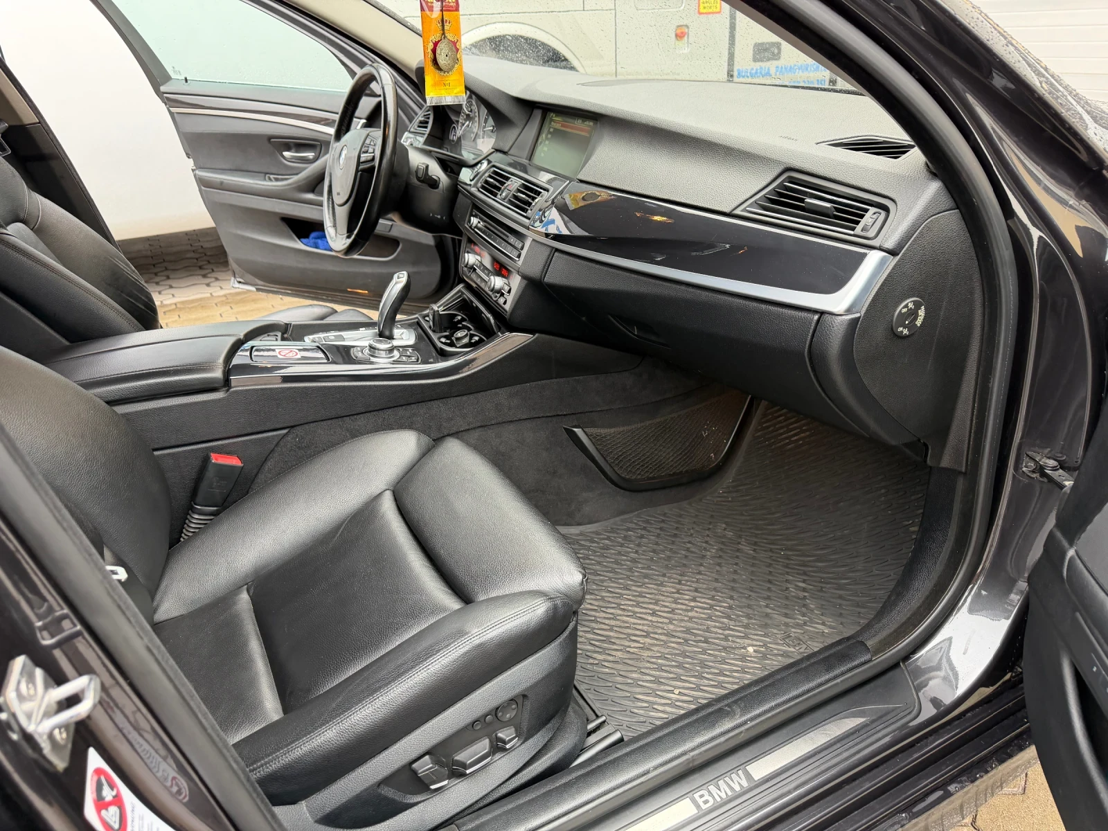 BMW 530 Xdrive първи собственик/TOP, снимка 8 - Автомобили и джипове - 56733488