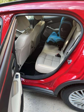 Mercedes-Benz GLA 200, снимка 11