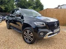 Mercedes-Benz X-Klasse 2.5d автоматик черна кожа