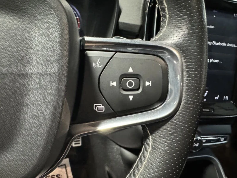 Volvo XC40 T5* R-Design* AWD* Автокредит* (ЦЕНА ДО БГ)* , снимка 9 - Автомобили и джипове - 53388519