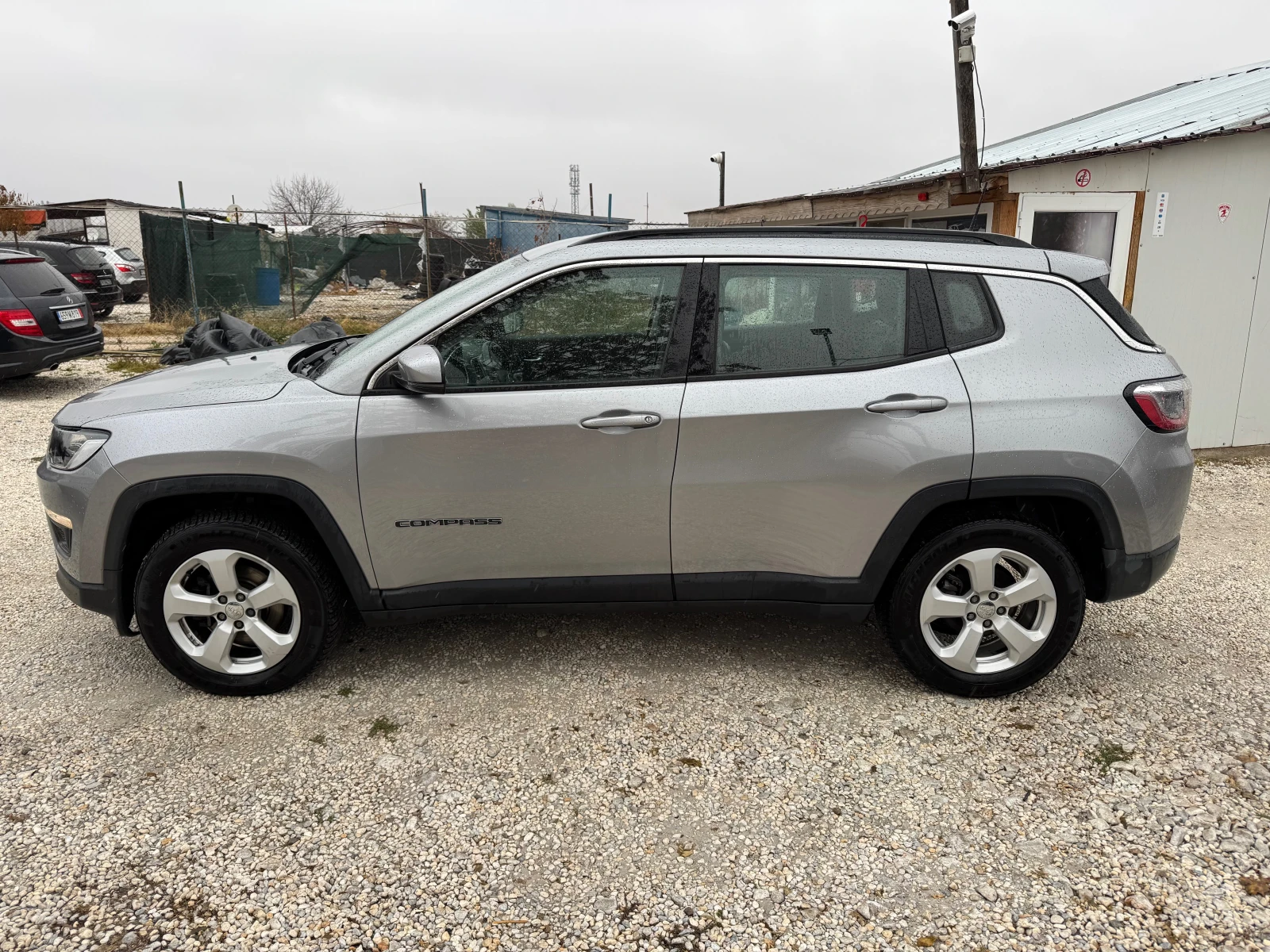 Jeep Compass 1.6D-NAVI-KAMERA-DISKTRONIK - изображение 4