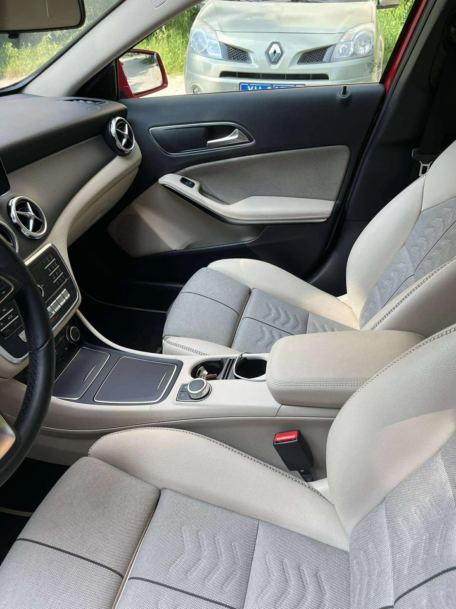 Mercedes-Benz GLA 200 | Mobile.bg   12