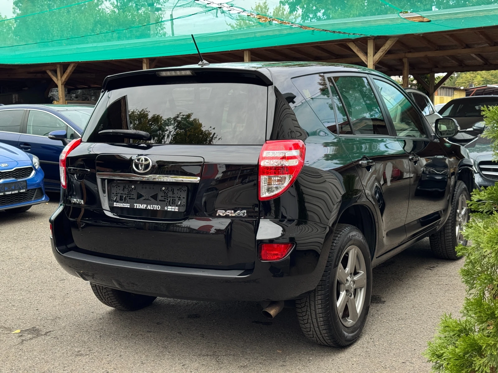 Toyota Rav4 2.0i* 4x4* СЕРВИЗНА КНИЖКА С ПЪЛНА ИСТОРИЯ  - изображение 5