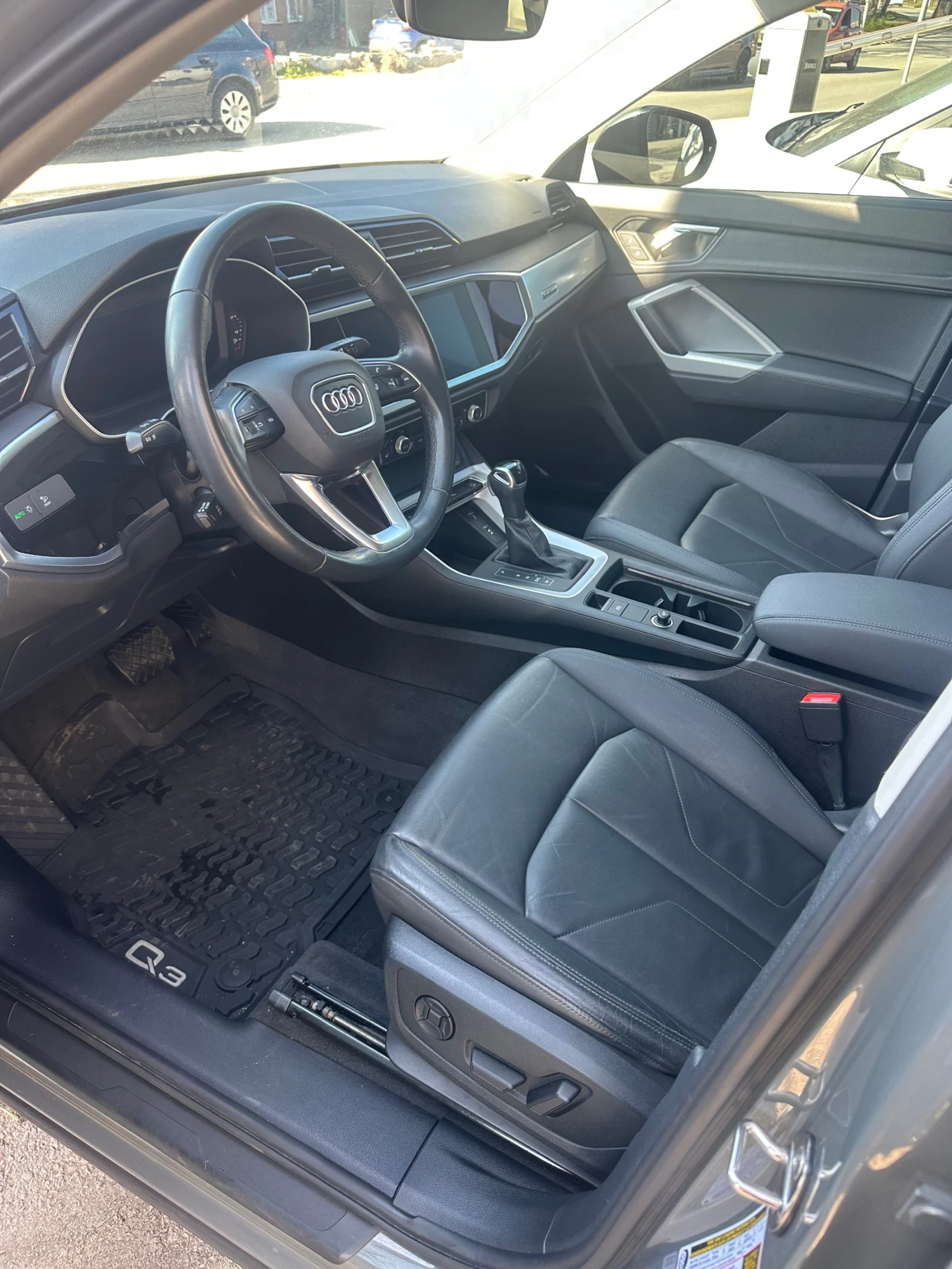 Audi Q3, снимка 10 - Автомобили и джипове - 53735897