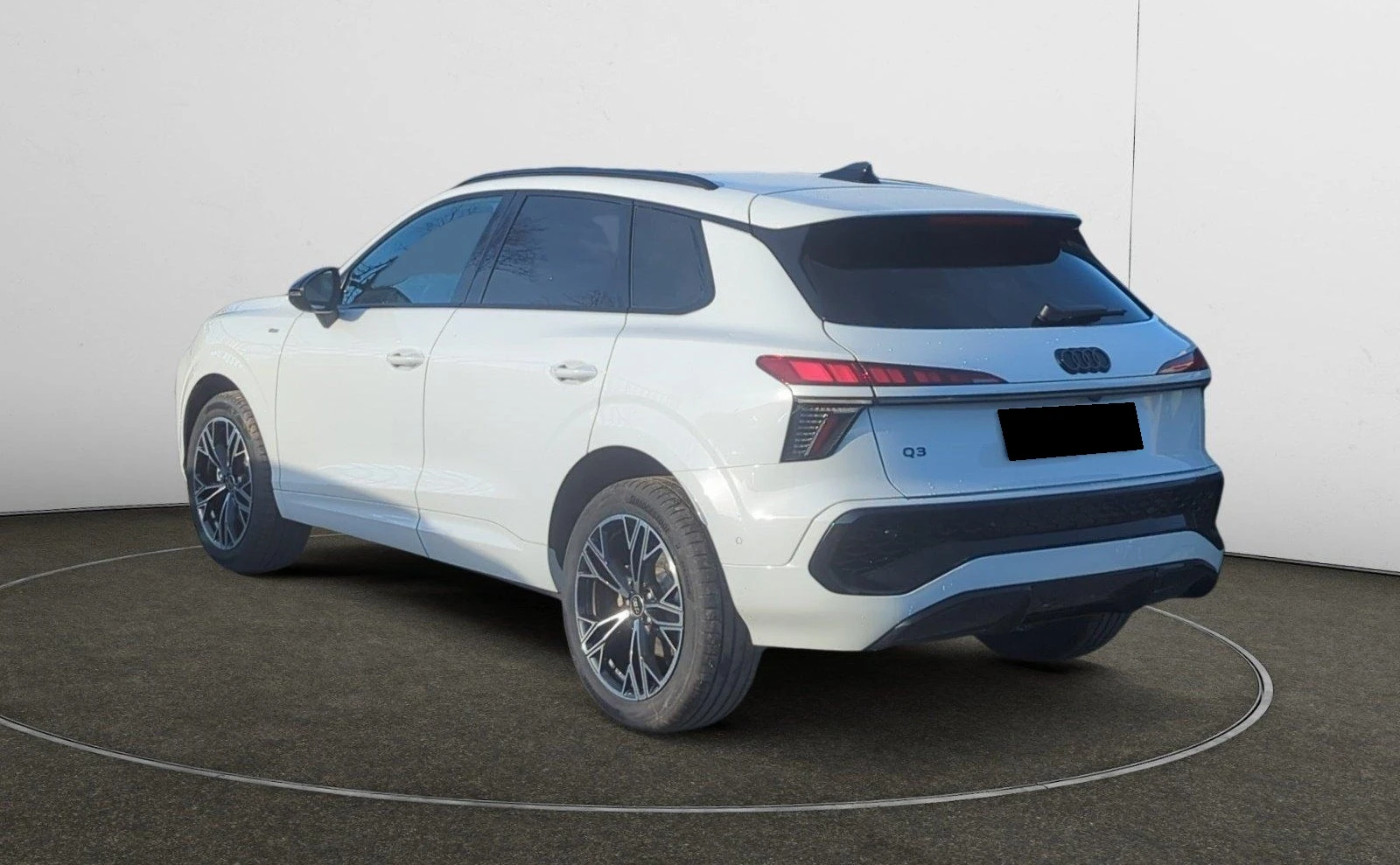 Audi Q3 35 TDI S-LINE PANORAMA ACC, снимка 3 - Автомобили и джипове - 53740295