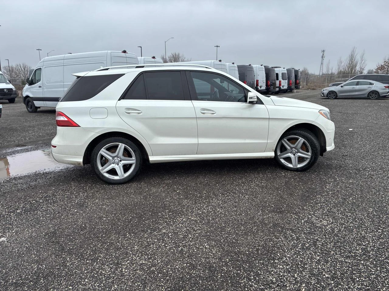 Mercedes-Benz ML 350 BlueTech* 360* Distronic* Пано* H&K* Въздух, снимка 3 - Автомобили и джипове - 54079360