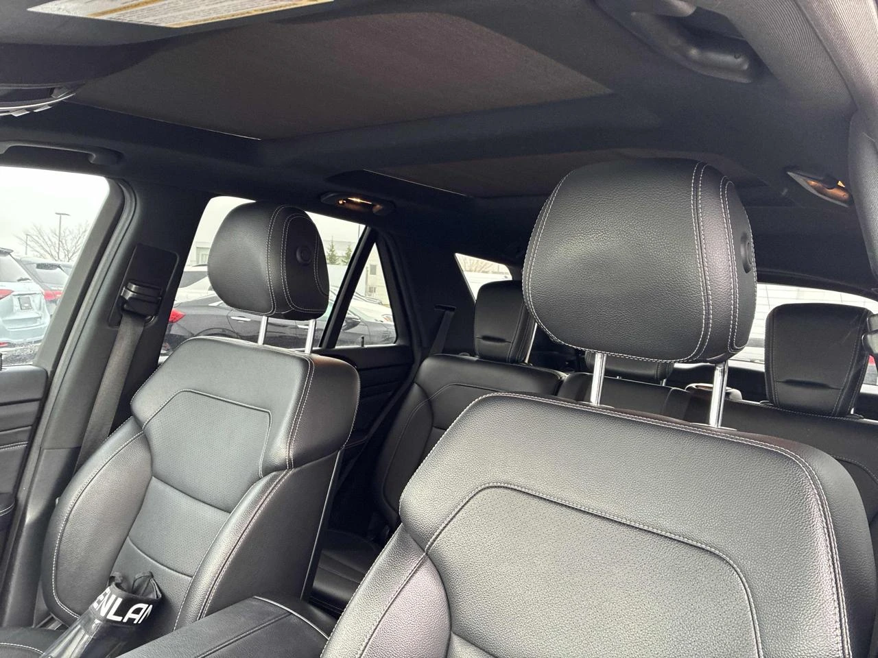 Mercedes-Benz ML 350 BlueTech* 360* Distronic* Пано* H&K* Въздух, снимка 9 - Автомобили и джипове - 54079360