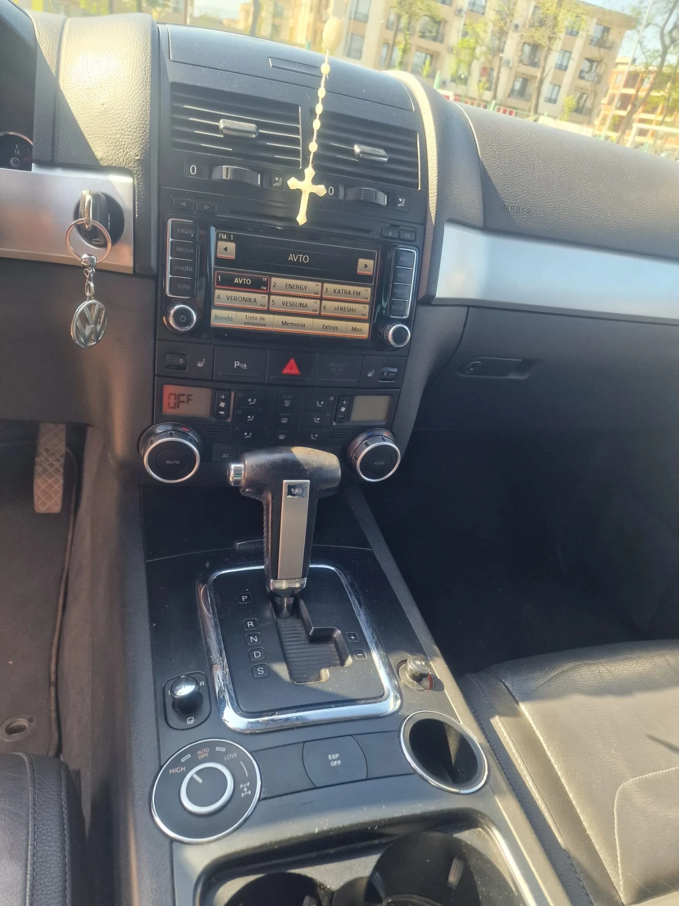 VW Touareg 3.0 TDI 224 Коня, снимка 5 - Автомобили и джипове - 54339515