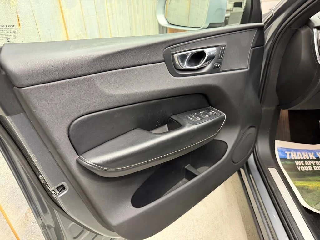 Volvo XC60 T6 R-design AWD/Keyless/Lane Assist/B&W, снимка 11 - Автомобили и джипове - 54510927