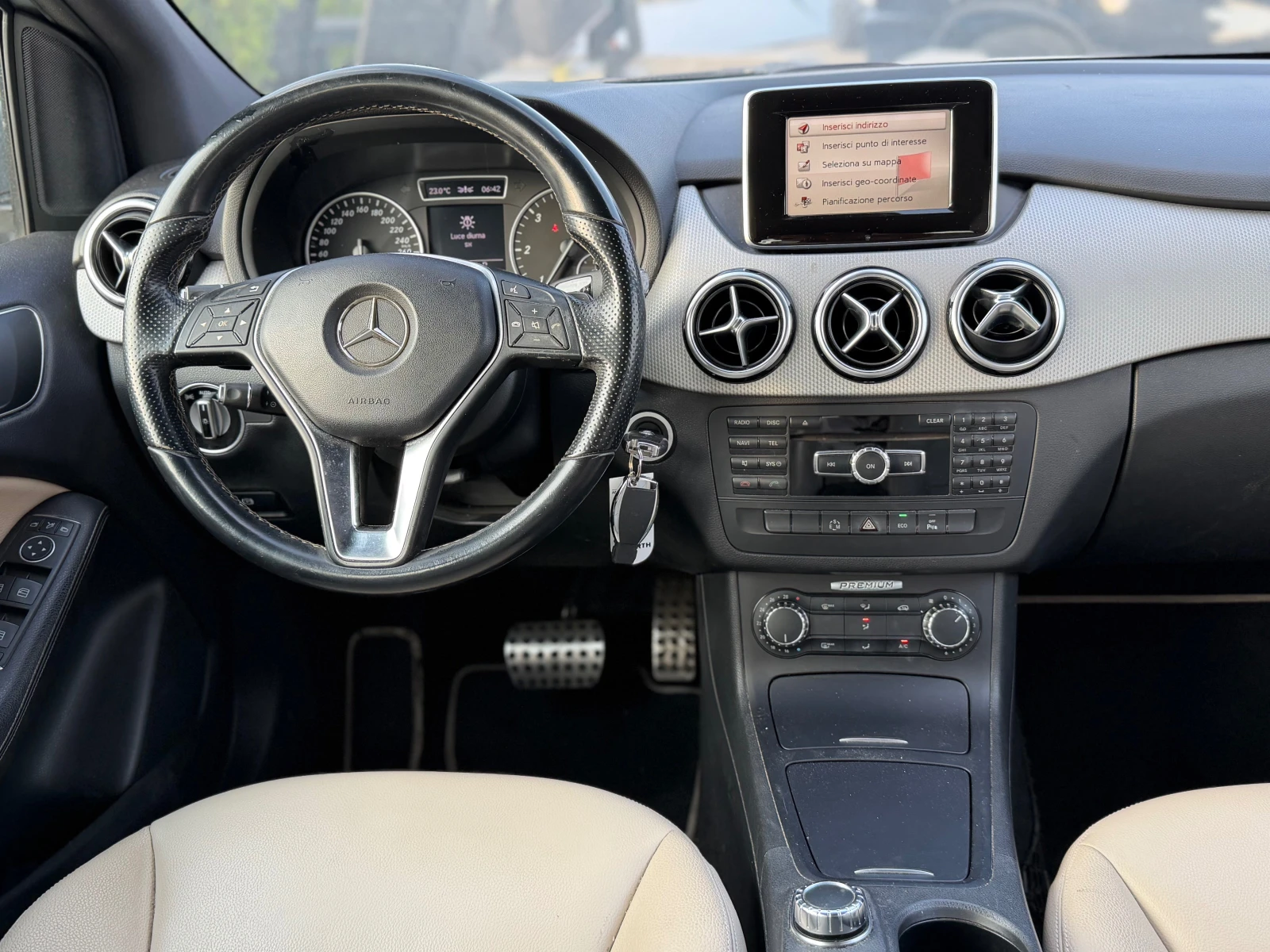Mercedes-Benz B 180 * 1.8-110* ИТАЛИЯ* EURO 5* NAVI* CAMERA* , снимка 10 - Автомобили и джипове - 55123575