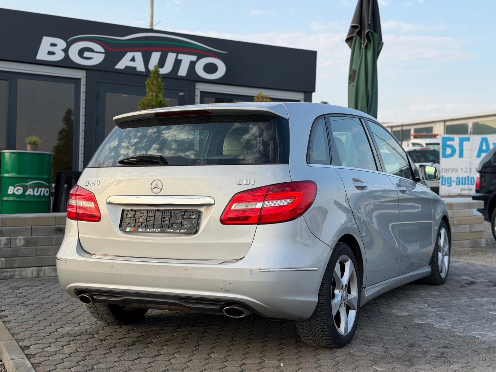 Mercedes-Benz B 180 * 1.8-110* ИТАЛИЯ* EURO 5* NAVI* CAMERA* , снимка 4 - Автомобили и джипове - 55123575