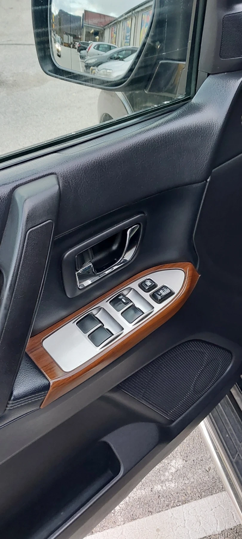 Mitsubishi Pajero 4, снимка 12 - Автомобили и джипове - 55167183