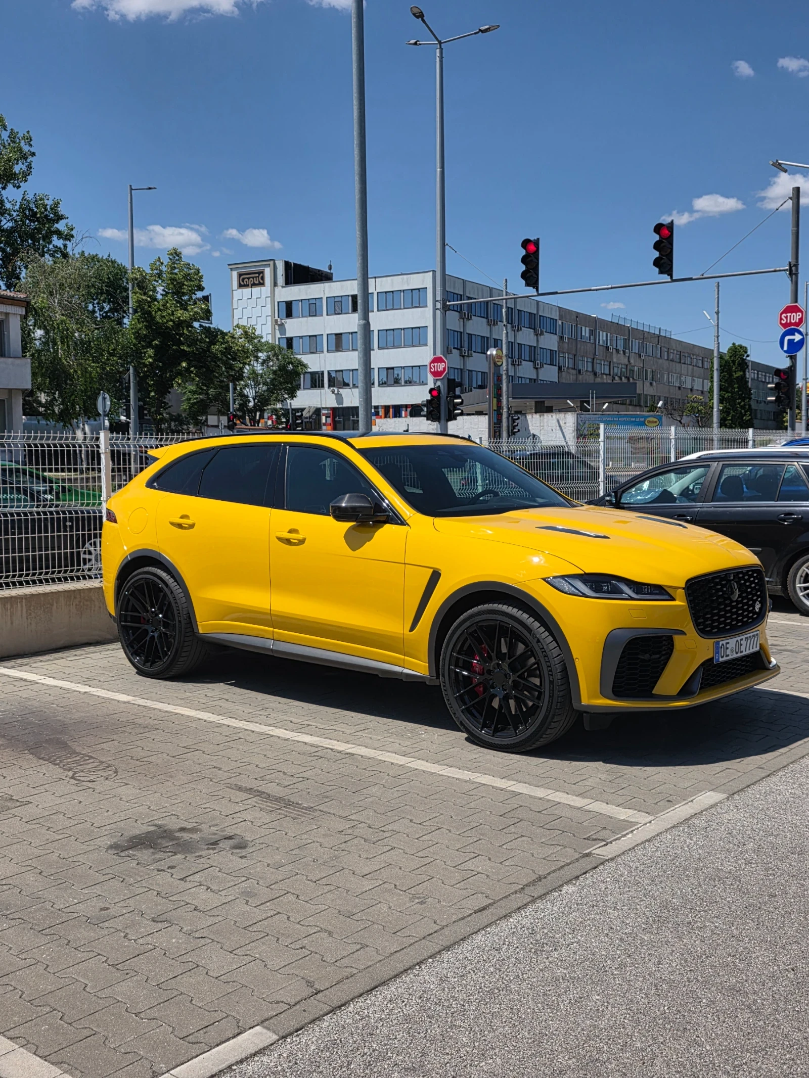 Jaguar F-PACE