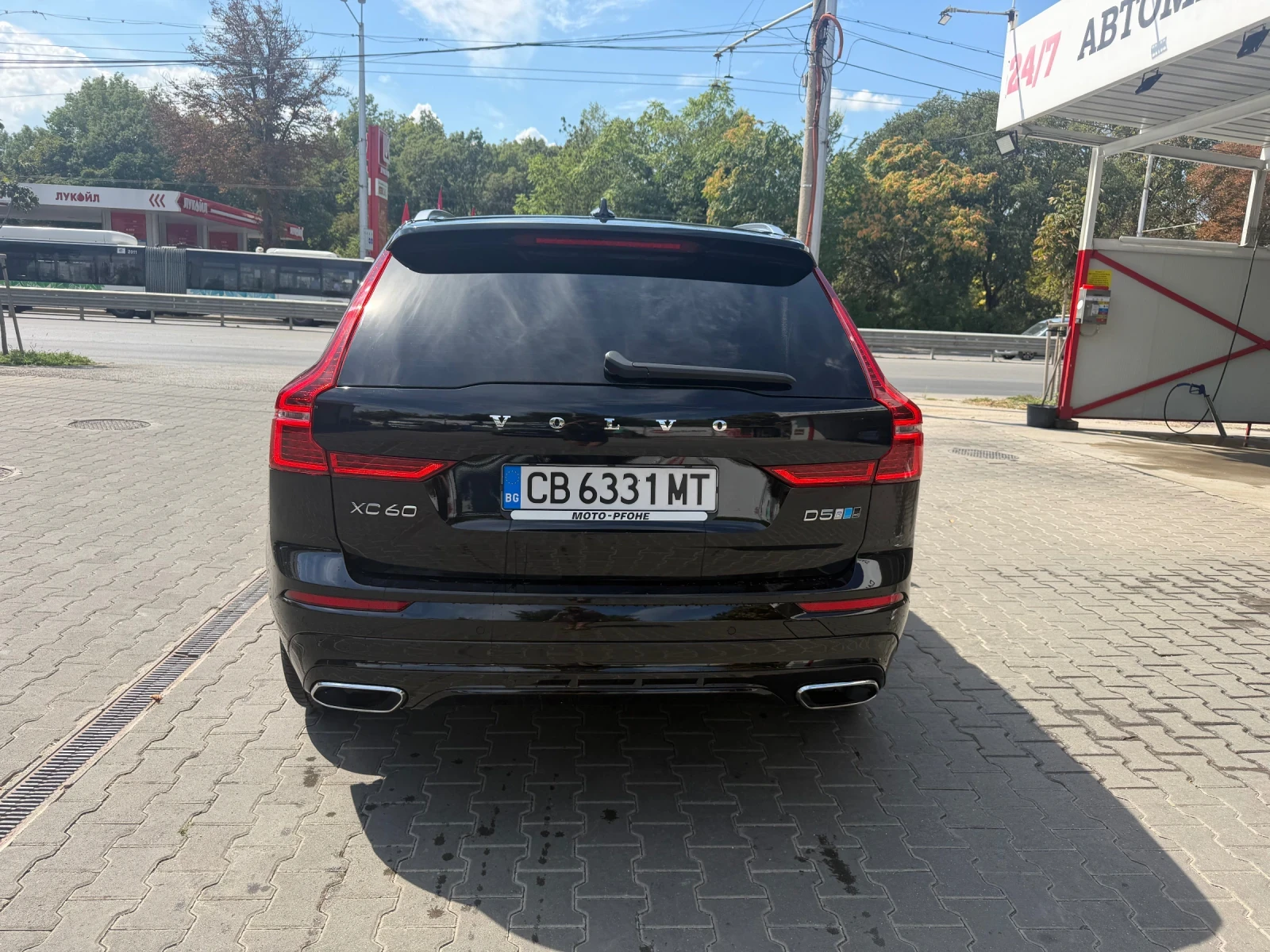 Volvo XC60 R-DESIGN, снимка 7 - Автомобили и джипове - 55962950