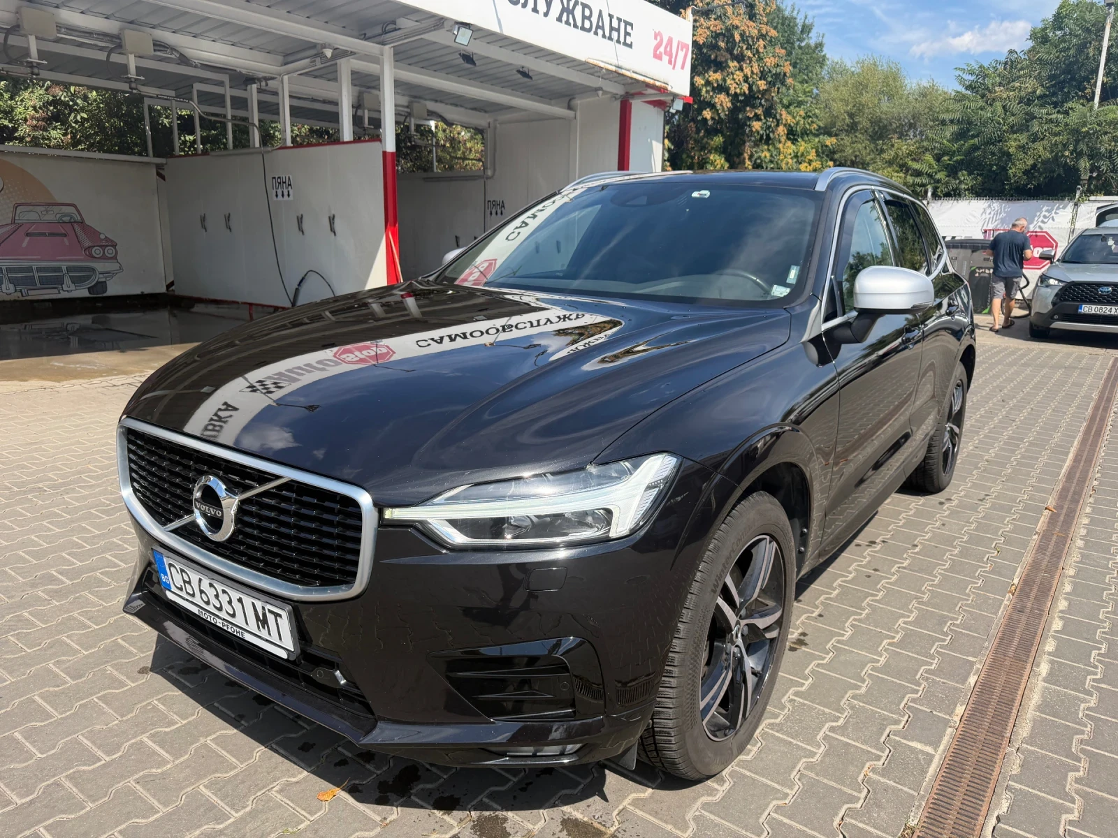 Volvo XC60 R-DESIGN