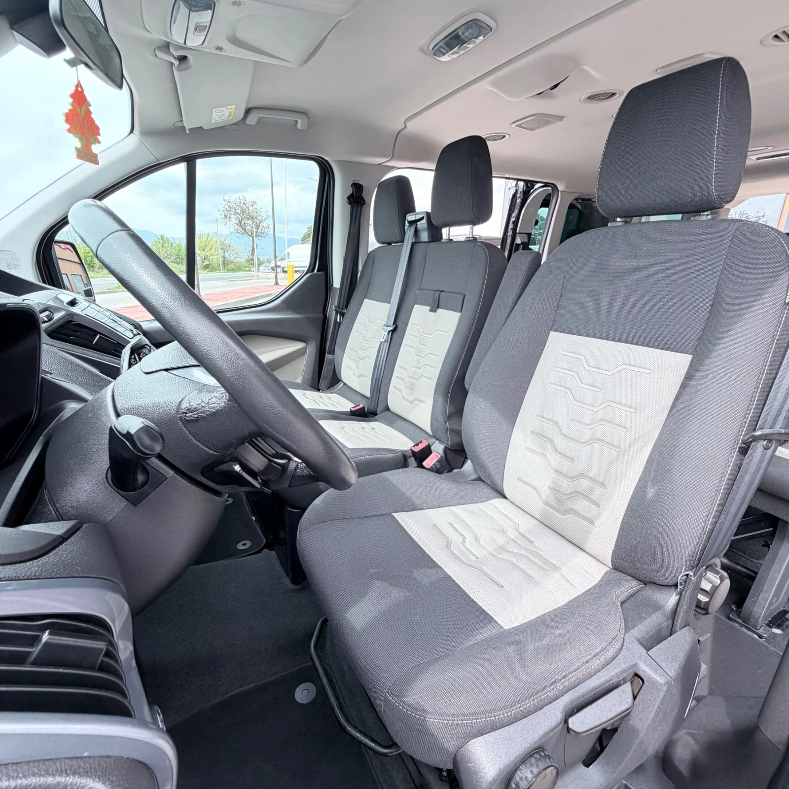 Ford Transit Custom 9-МЕСТА;ДЪЛГА БАЗА;ДВЕ ПЛЪЗГАЩИ СТР. ВРАТИ;ТЕМПОМА, снимка 9 - Бусове и автобуси - 54270570