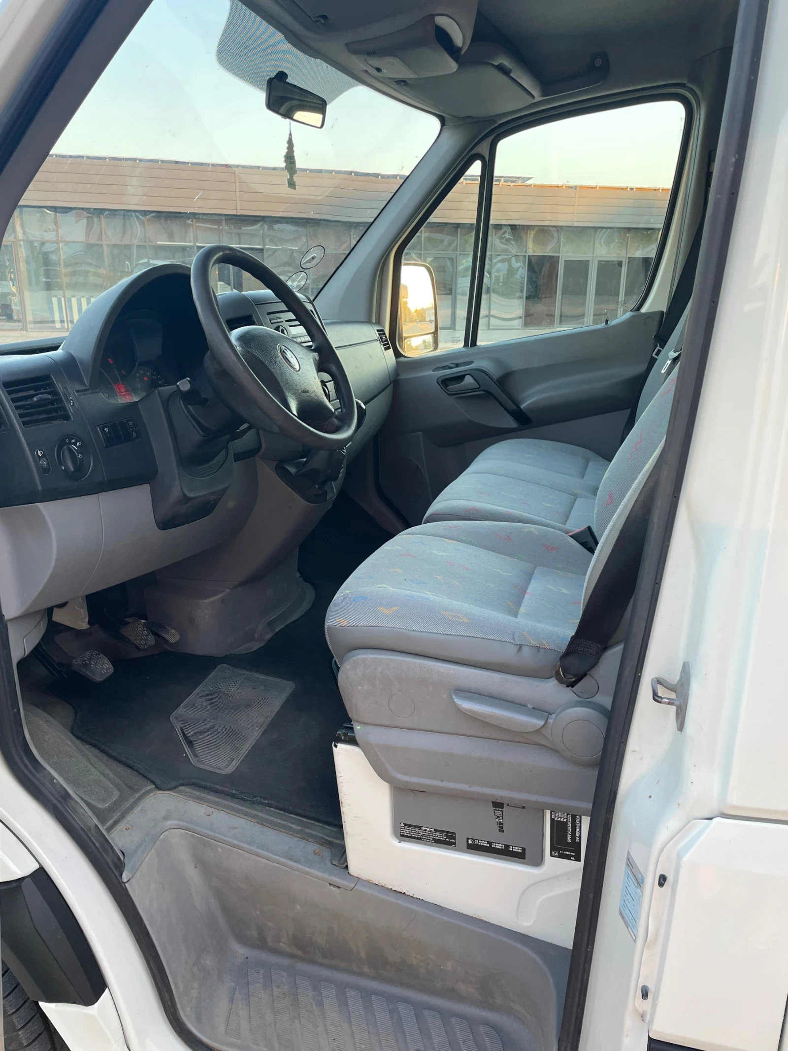VW Crafter 2.5 TDI 136 k. 160 000 �� | Mobile.bg � ����������� 14