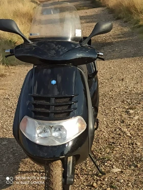     Piaggio Hexagon 181