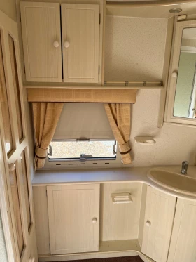 Каравана Coachmen Vip, снимка 13