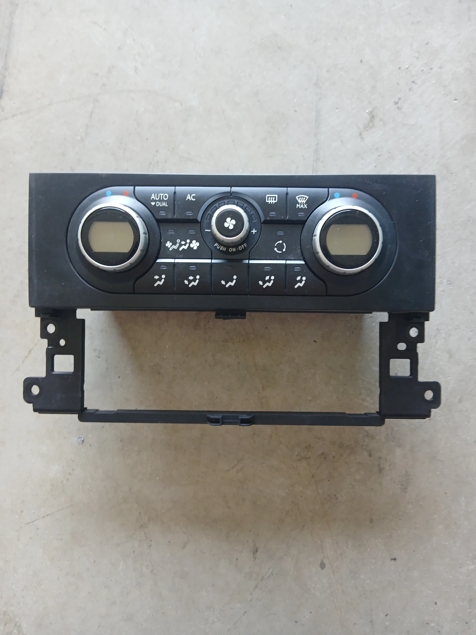 27500 JY76C управление климатроник Renault Кoleos