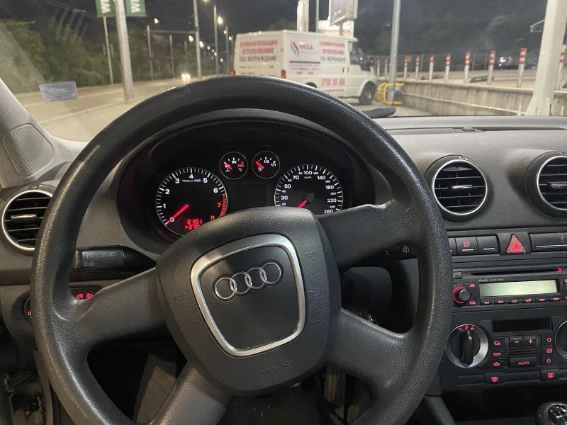 Audi A3 2.0 FSI, снимка 6 - Автомобили и джипове - 46505583