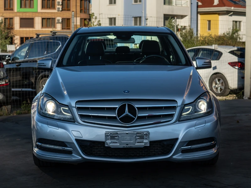 Mercedes-Benz C 220 AMG 220d, снимка 3 - Автомобили и джипове - 47448387