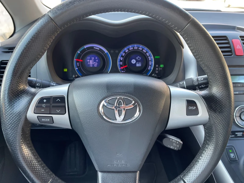 Toyota Auris 1.8 I хибрид , снимка 4 - Автомобили и джипове - 49521481