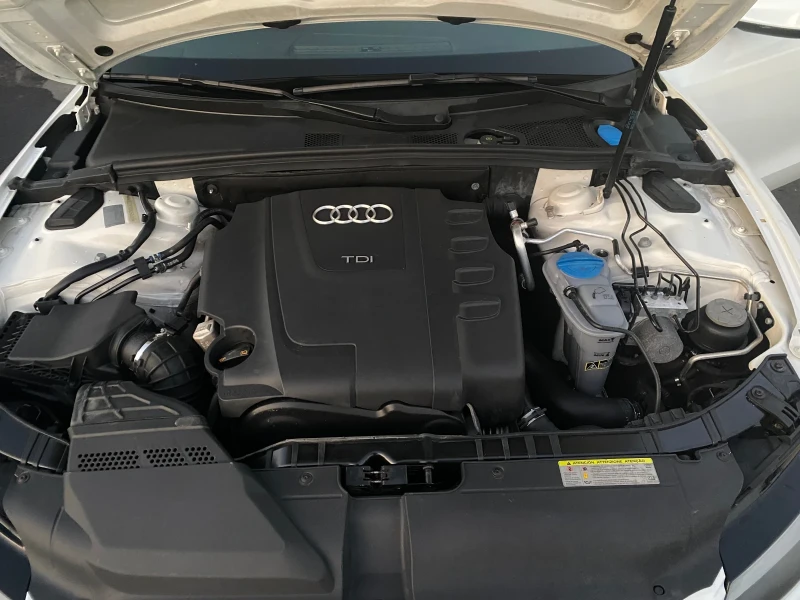 Audi A5 2.0TDI S line Quattro , снимка 15 - Автомобили и джипове - 48017942