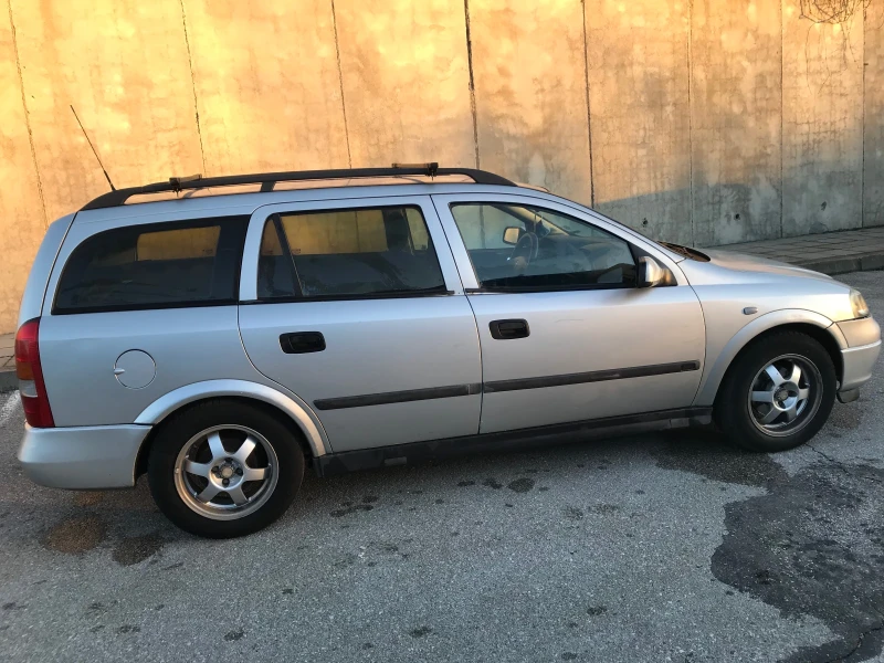 Opel Astra 1, 7 TD, снимка 13 - Автомобили и джипове - 48411064