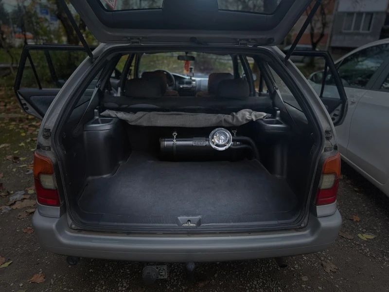 Toyota Corolla, снимка 10 - Автомобили и джипове - 52808245