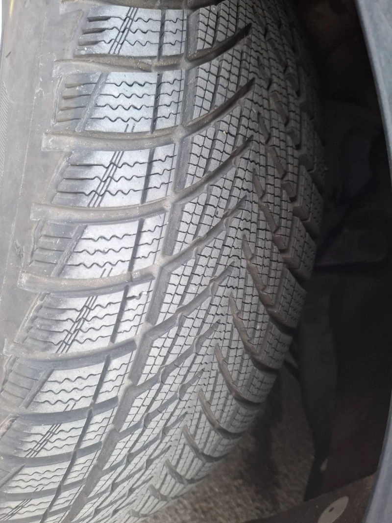 Renault Megane 1.5 dci, снимка 6 - Автомобили и джипове - 51126534