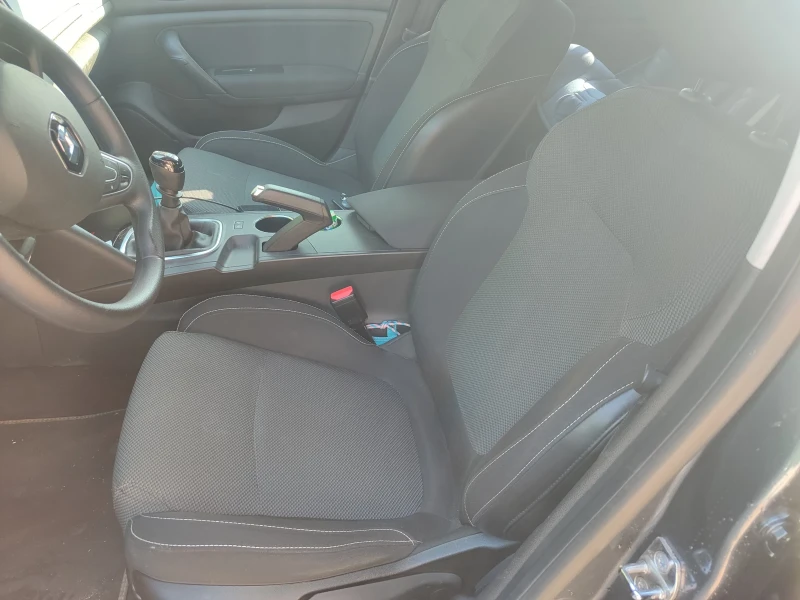 Renault Megane 1.5 dci, снимка 7 - Автомобили и джипове - 51126534