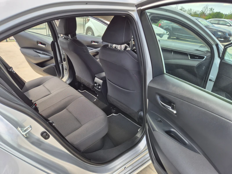 Toyota Corolla EXECUTIVE 1.8 HYBRID A/T= B- ГАРАНЦИЯ, снимка 10 - Автомобили и джипове - 51065706