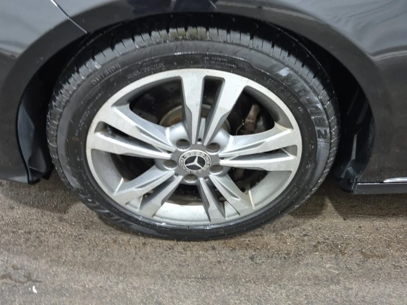 Mercedes-Benz E 350 * 300 * CARFAX * БЕЗ ПЪРВОНАЧАЛНА ВНОСКА, снимка 17 - Автомобили и джипове - 52696888