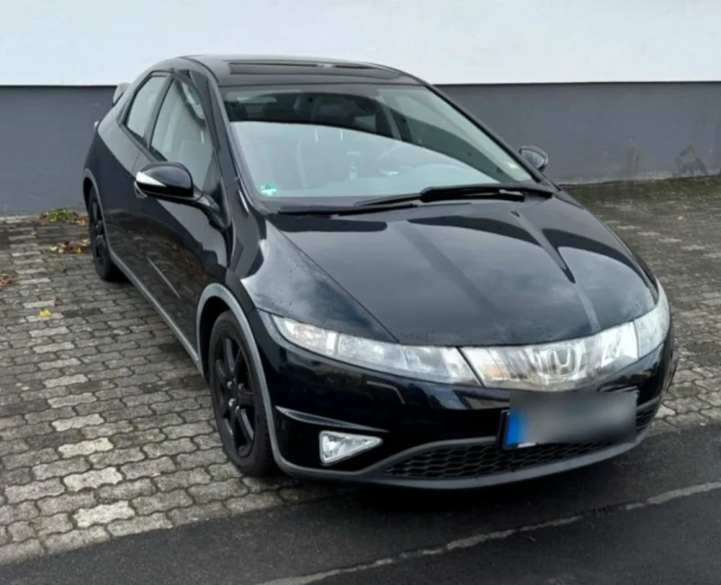Honda Civic 1, 8 executive 