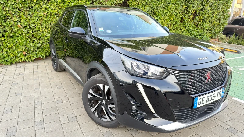 Peugeot 2008 1.2i ALLURE EAT8, снимка 2 - Автомобили и джипове - 52842286