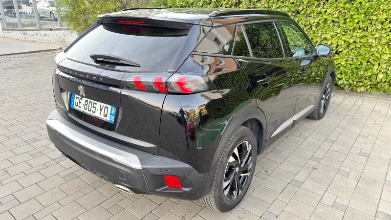 Peugeot 2008 1.2i ALLURE EAT8, снимка 8 - Автомобили и джипове - 52842286