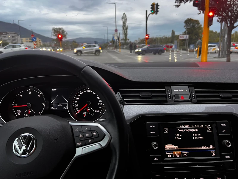 VW Passat, снимка 5 - Автомобили и джипове - 53515007