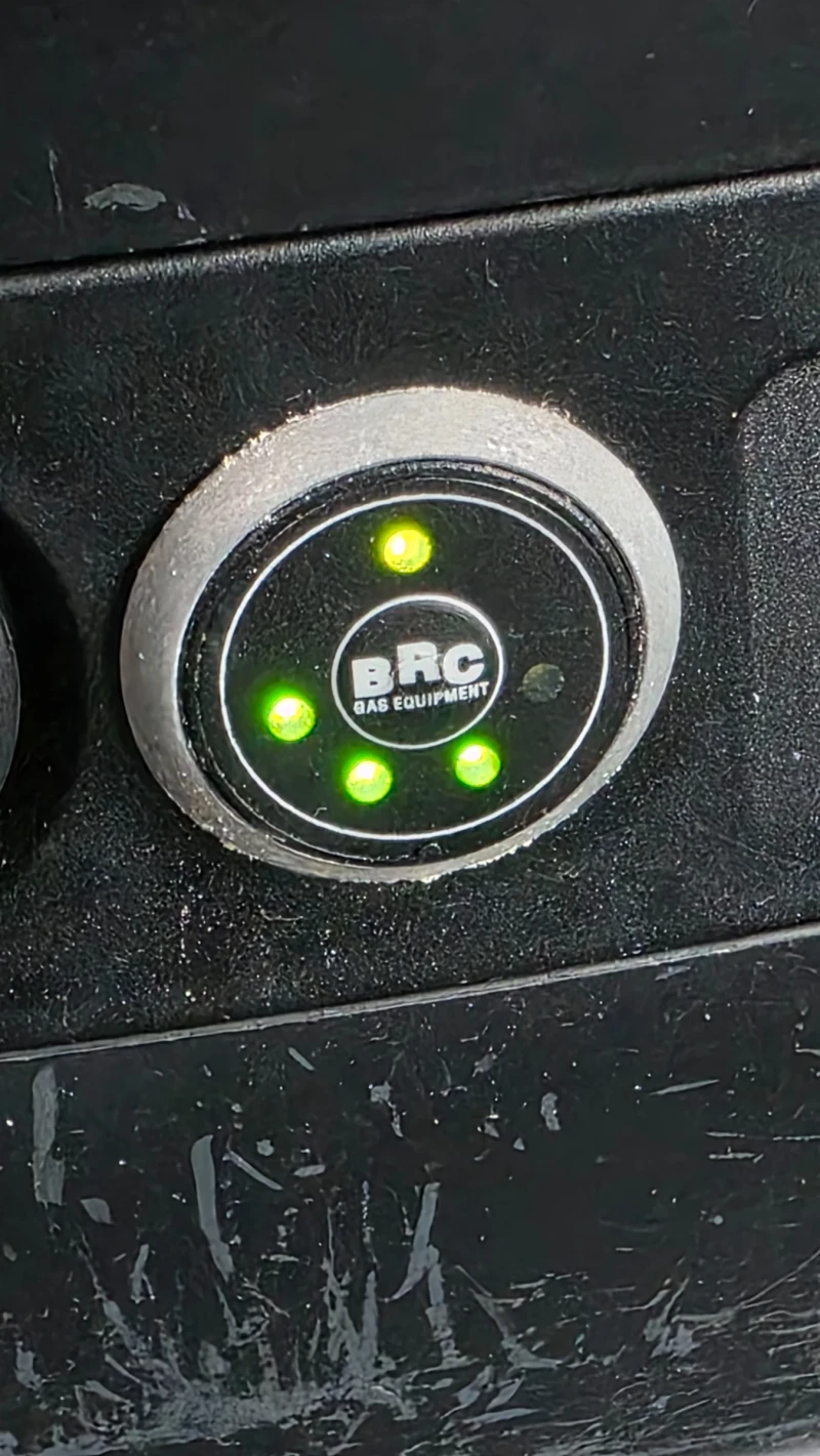 Hyundai I20, снимка 3 - Автомобили и джипове - 53527441