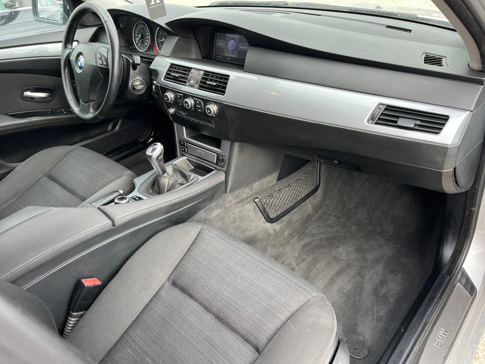 BMW 523 2.5 190k.c фейс, ръчка, 2009г - изображение 9